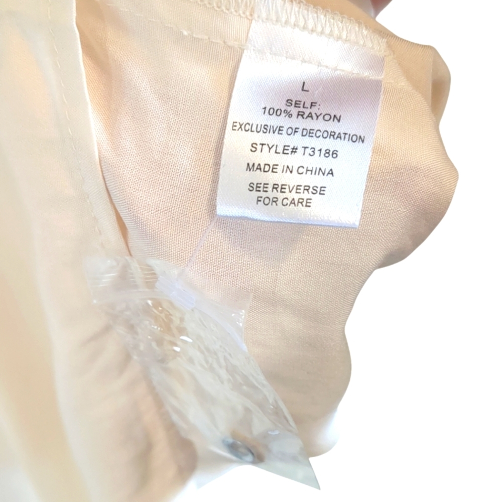 See And Be Seen NWT Women's Boutique Cream, Blue, and Orange Top - Picture 6 of 6
